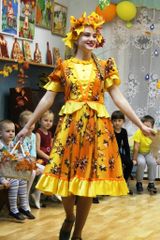 в роли Осени - преп. Ирешева Ю.А.