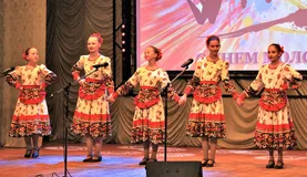 анс. Колорит РНП "Пошла млада за водой"