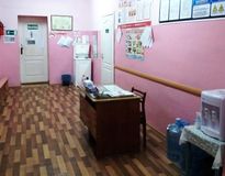 Умывальник со средствами санитарной гигиены, стол вахтёра со средствами индивид. защиты, питьевая вода.
